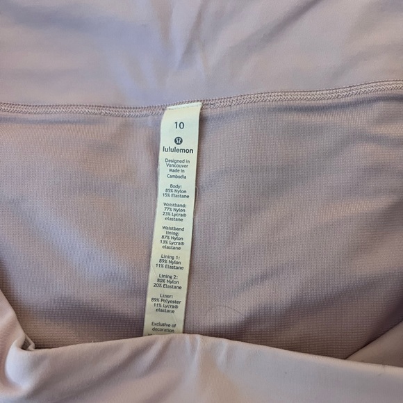 Lululemon speed up short low rise 4” size 10 - Picture 2 of 3